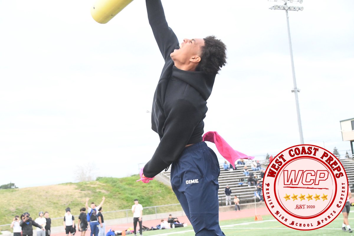 Kimani Dokes can do it all. 

Throw, catch, run. 

A tremendous talent now at defending state champion Vanden