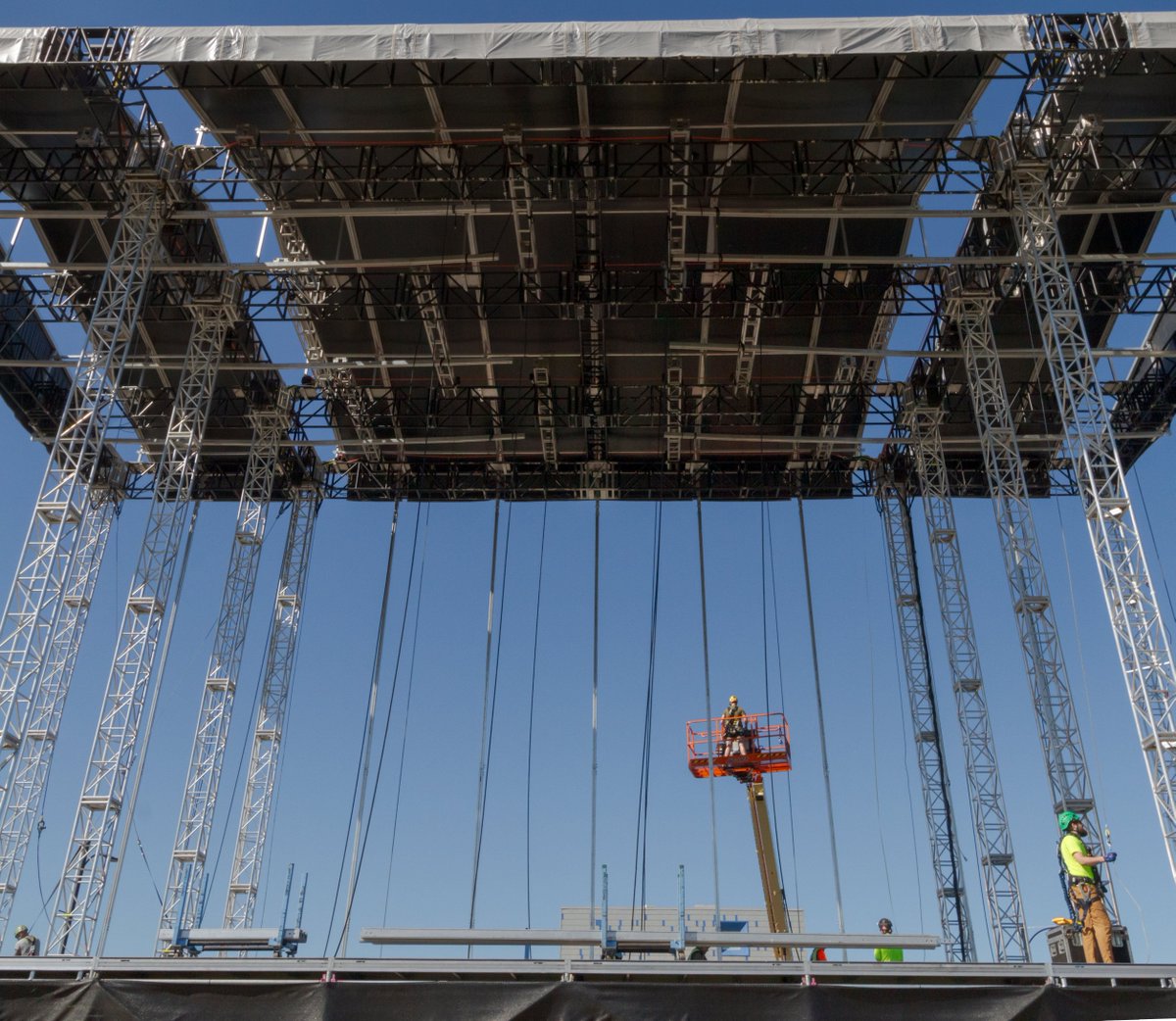 United Staging tweet media