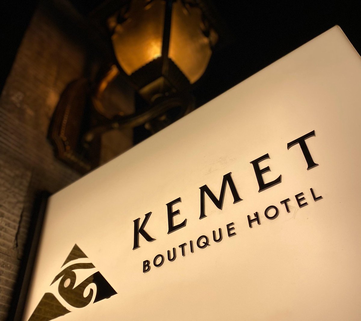Welcome to Kemet Boutique Hotel where history and hospitality meet! Experience the authentic charm of the Giza Plateau with us, just steps away from the iconic Pyramids. Steeped in Egyptian heritage. 
kemetexperience.com

#kemetboutiquehotel #ancientegypt #sacredspace