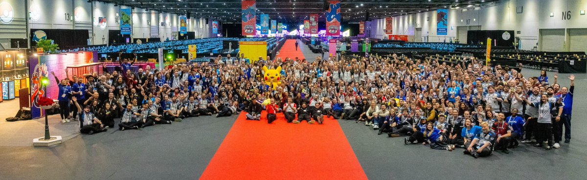 playpokemon's tweet image. That's A LOT of lovely people! Thank you so much to the staff that helped make #PokemonEUIC possible.

As our largest event yet, this weekend really couldn't have been done without each and every one of you. Until next time! 💙