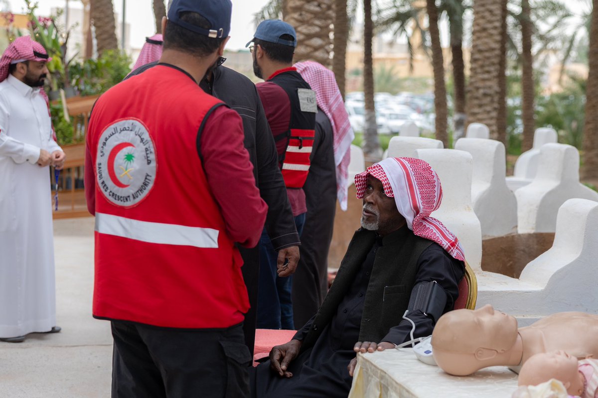 falaleeh1's tweet photo. 📸| مشاهد من سوق الفلاليح في جادة السواقي 🌴 بمحافظة #البكيرية في يومه الرابع والذي يستمر حتى يوم الخميس القادم.

#القصيم https://t.co/PpQPZHnMLM