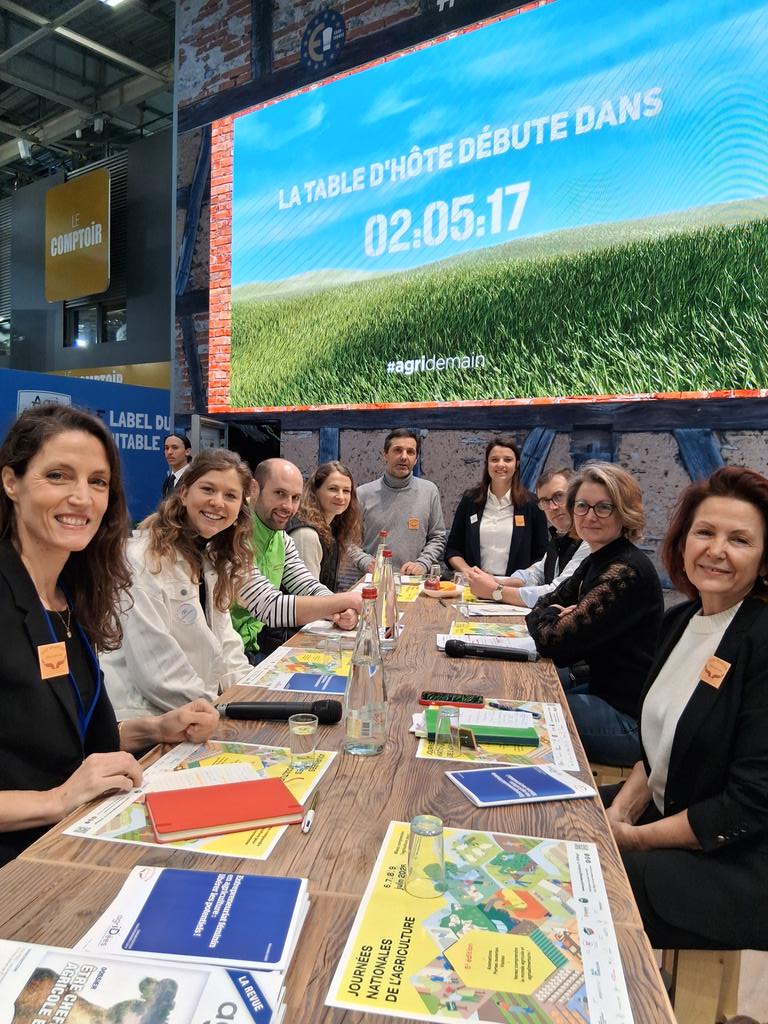 VoxDemeter's tweet image. C&apos;est parti pour notre table ronde sur le stand @Agridemain Hall4 
&quot;Libérer le potentiel des femmes pour l&apos;agriculture &quot;
Avec @cumafrance @AnneLeca @SAFThinkTank @stephaurousseau @ifocapformation @fobasile @GabrielleDufou5 @sbneveux
Venez nous rejoindre !
