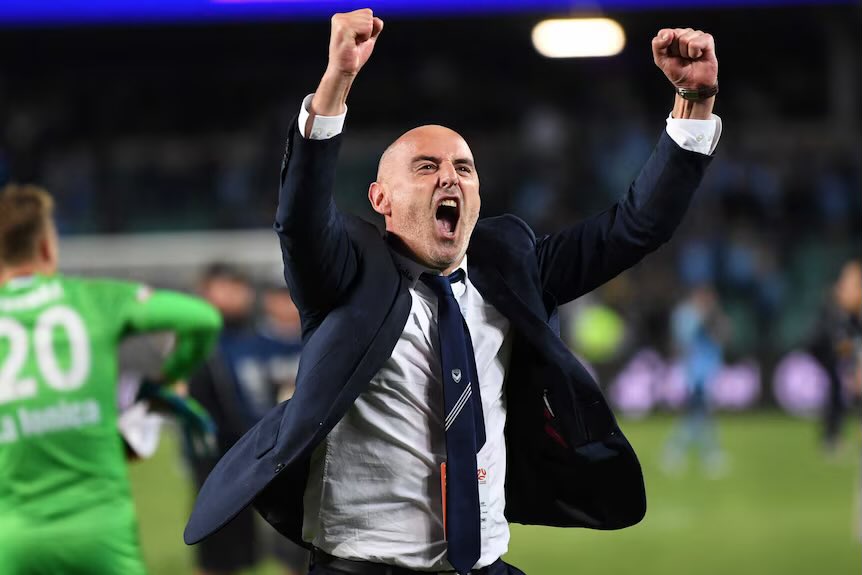 WeeXander's tweet photo. The agenda never left! π¦πΊπ΅
#RangersFC || #MuscatIN https://t.co/hIjn8whBuO
