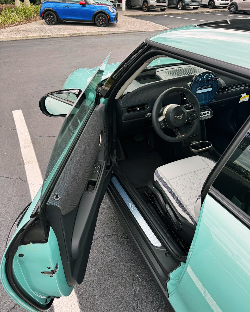 FieldsAuto's tweet image. 🎉 Big congrats to Cristina S. on her FIRST car ever—a gorgeous 2025 MINI Cooper S in Ocean Wave Green! 🌊💚 Huge thanks to Motoring Advisor Francisco Munoz for making it happen. Welcome to the MINI family, Cristina! 🚗✨

#OrlandoMINI #MINICooperS #FirstCar #OceanWave #MINILove