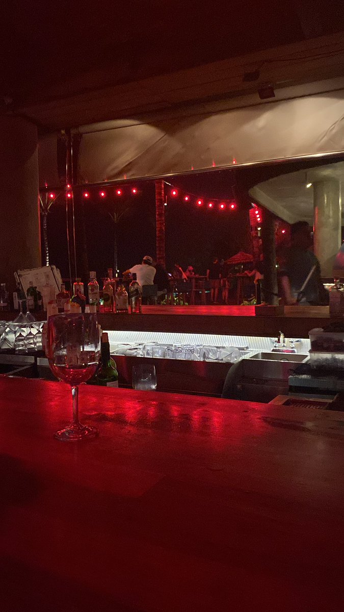 deethalinggi's tweet photo. I miss my glass of wine https://t.co/DHrYSruwOj