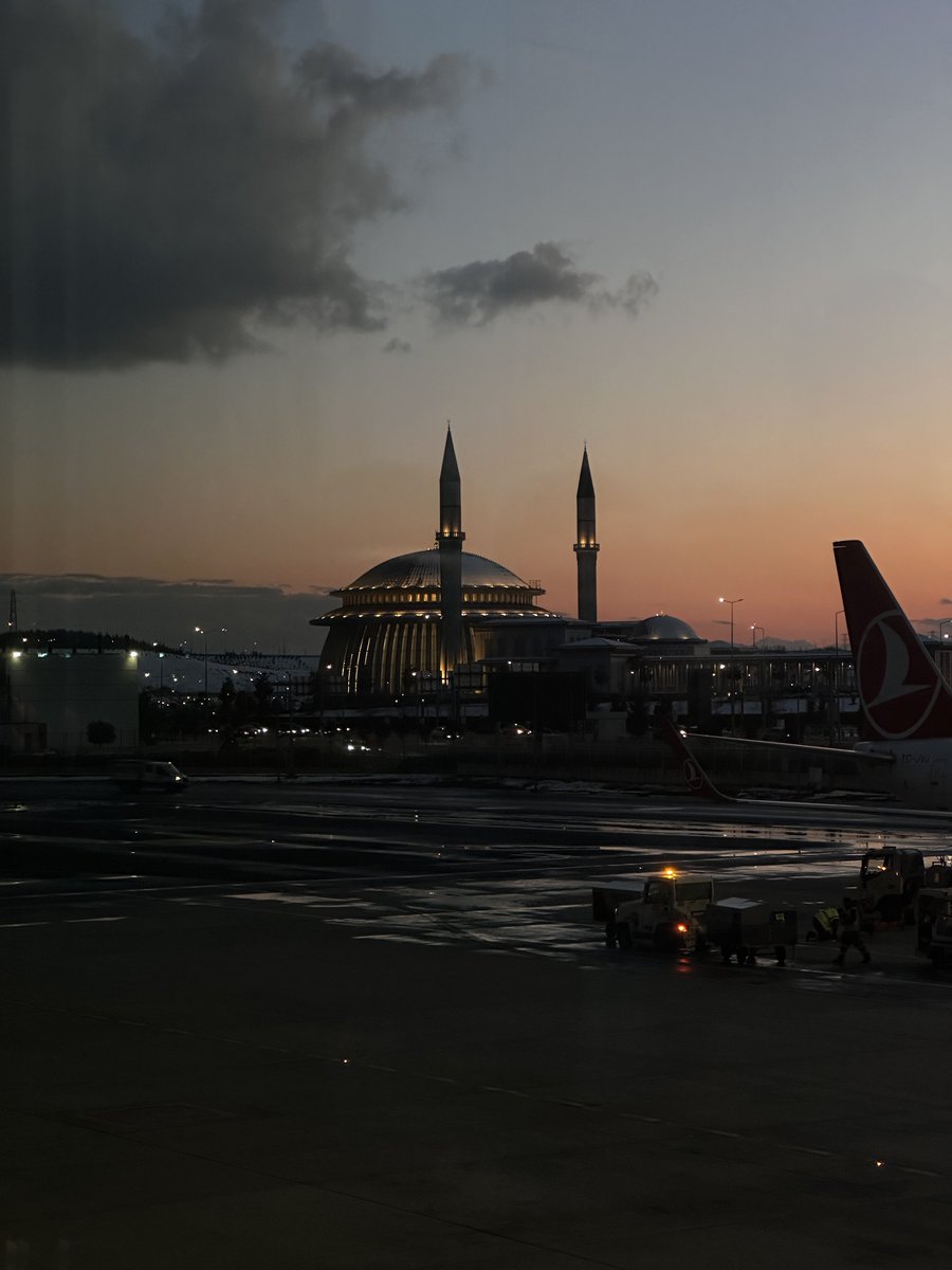 Etrafa göz kulak olun ben geri gelene kadar