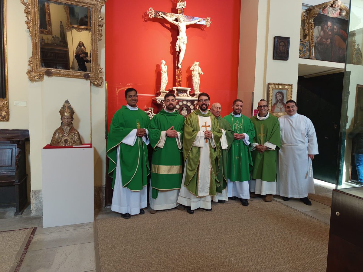 ToroUnidad's tweet photo. Hoy @Javi_PrietoP ha celebrado y presidido sus primeras Eucaristías en @ToroUnidad

Cada Eucaristía es una acción de gracias y hoy se hace visible en el nuevo sacerdote que fue ayer ordenado 

Que el Señor le ayude en esta vida sacerdotal y lo siga transmitiendo allá donde está https://t.co/oxsqs9X1IC