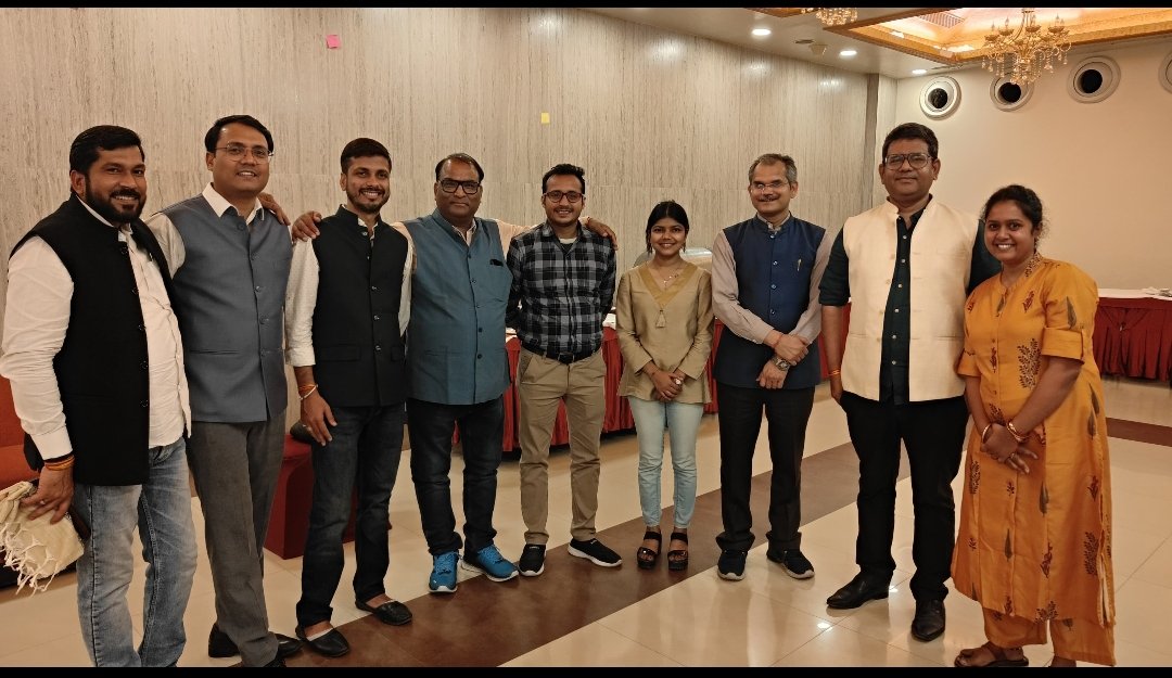 ghanshy1974's tweet image. 🌟 Incredible journey with Gandhi Fellows in Bihar! 🌟 From initial fears to finding a welcoming community, their growth in communication, confidence, trust-building, and self-discovery is inspiring. 💬🏡✨ #GandhiFellows #CommunityImmersion #Inspiration
😊