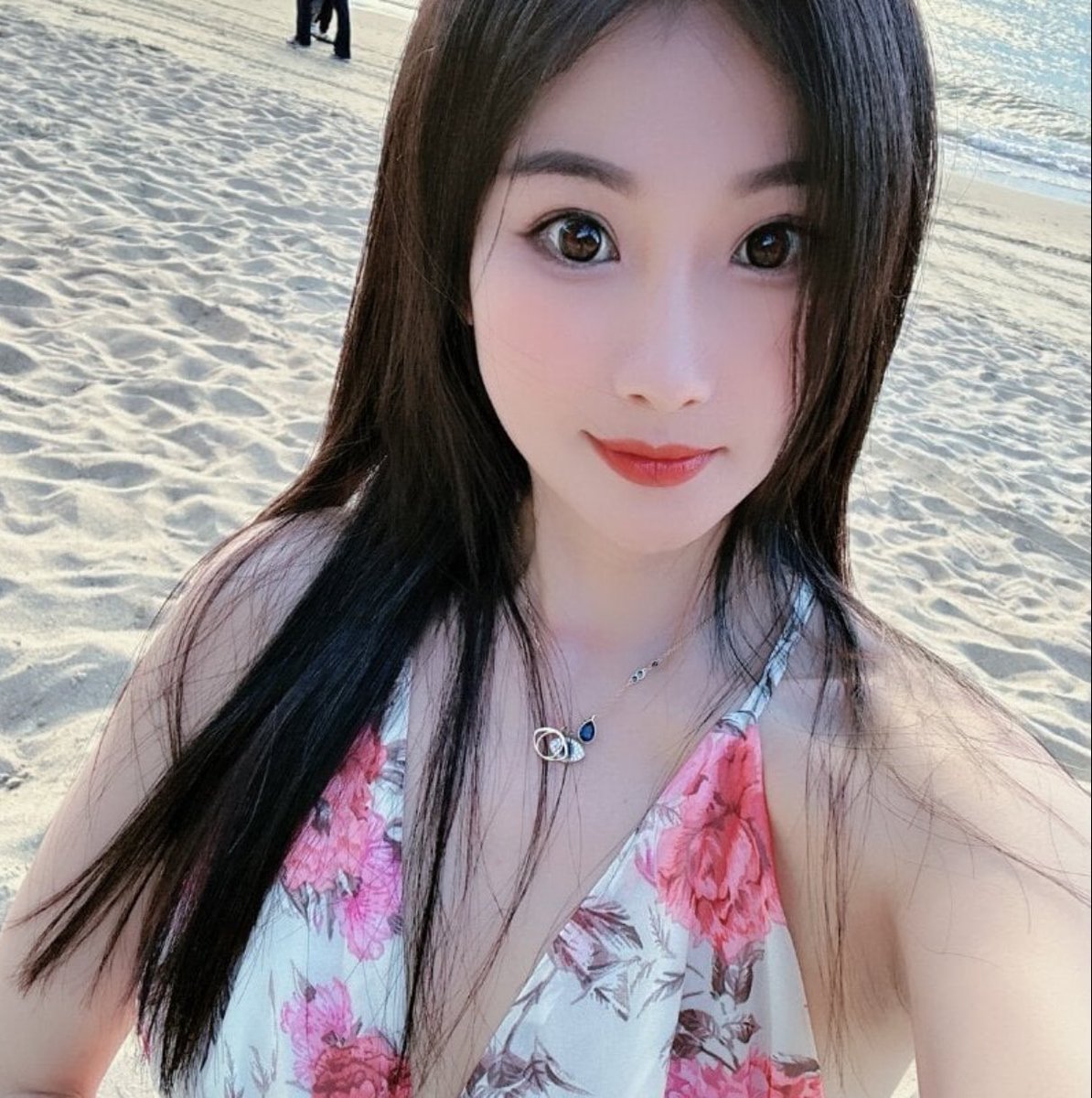Minjunlive's tweet photo. @babagirl Come tell me @livekoreangirl 😘 https://t.co/IbKobPTctH
