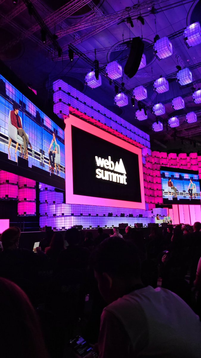 Rizal_SA's tweet photo. Scale AI founder getting roasted by @felixsalmon about USA must win the Ai War. #WebSummitQatar https://t.co/uPYIzK7my2