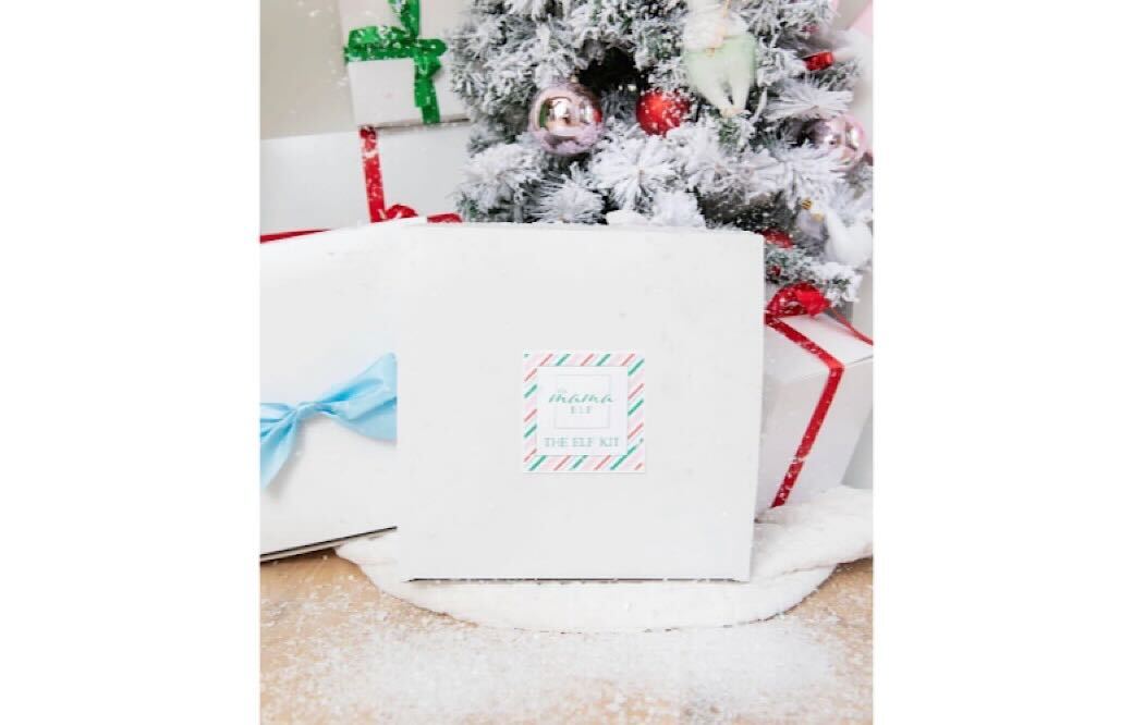 NancyStyle26's tweet image. I’ve never done Elf On The Shelf, but this kit from The Mama Elf is everything 🎄✨
Saw it on @kathleen_barnes’ IG and it’s a Christmas miracle! 🎅
Comes with instructions, activities &amp;amp; supplies for a magical holiday season 🎁
#MamaElf #HolidayMagic #ChristmasCheer
