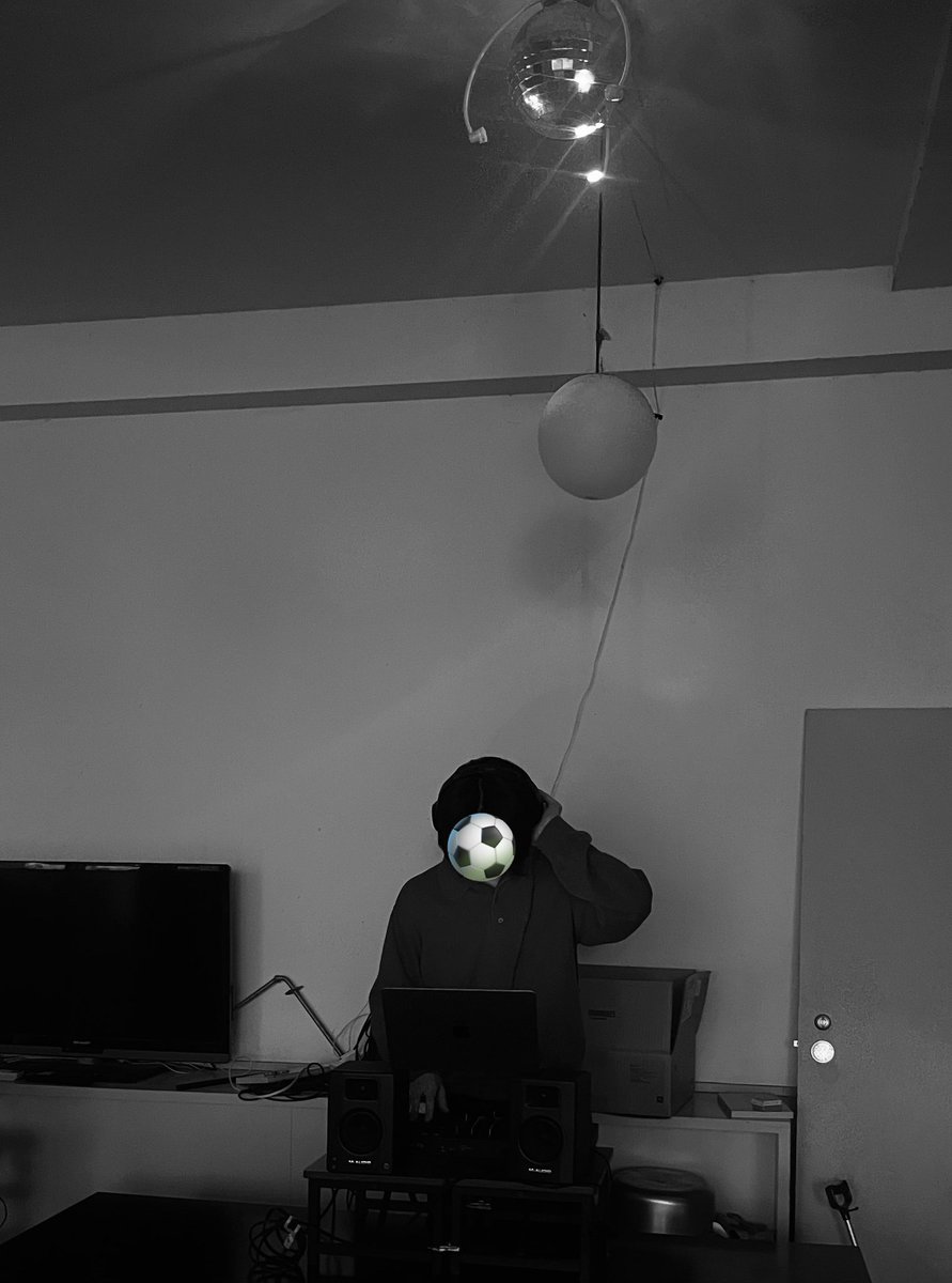 食堂は舎生のダンスホール🪩
一緒にDJやりましょ
#日吉寄宿舎 #慶應 #春から慶應