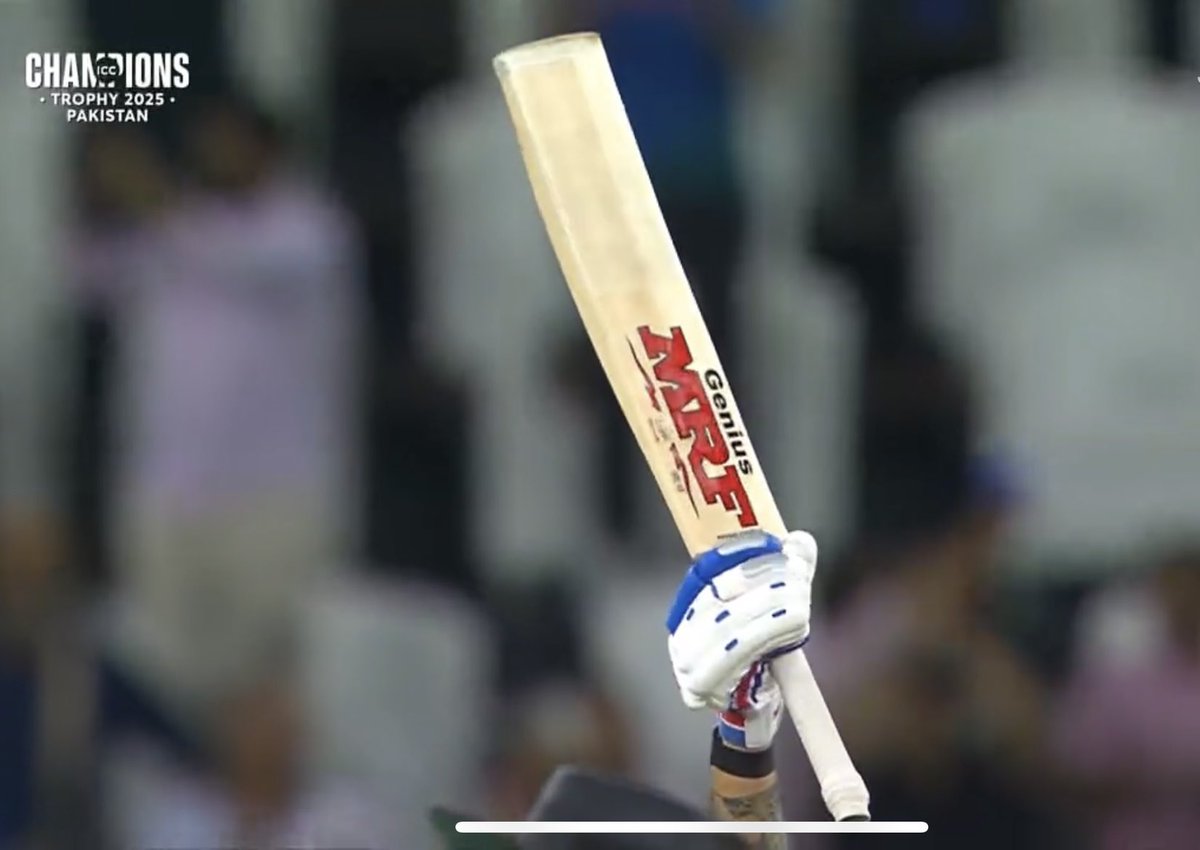 trying_4_tying's tweet photo. #KingKohli @MRFWorldwide #INDvsPAK  #ChampionsTrophy @imVkohli #51_100ODI https://t.co/OBa2MHWwDq