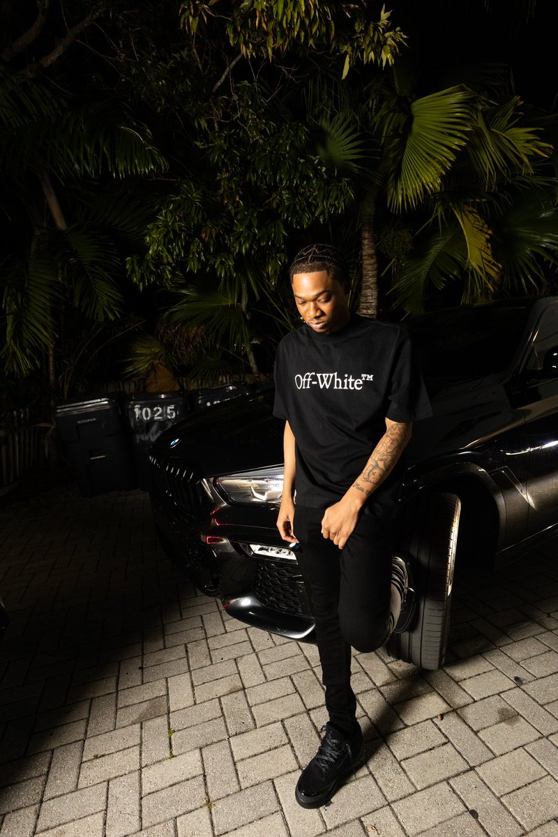 lilheadd22's tweet image. off-white on a dice night🎲