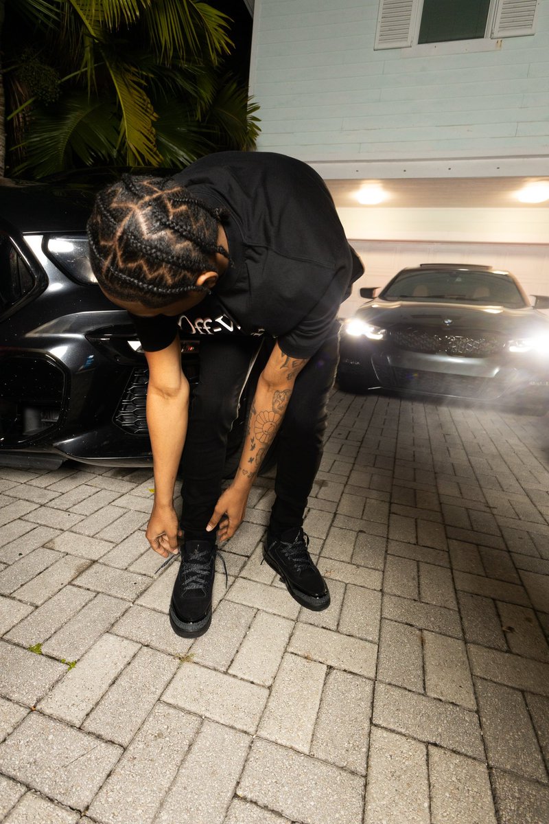 lilheadd22's tweet image. off-white on a dice night🎲