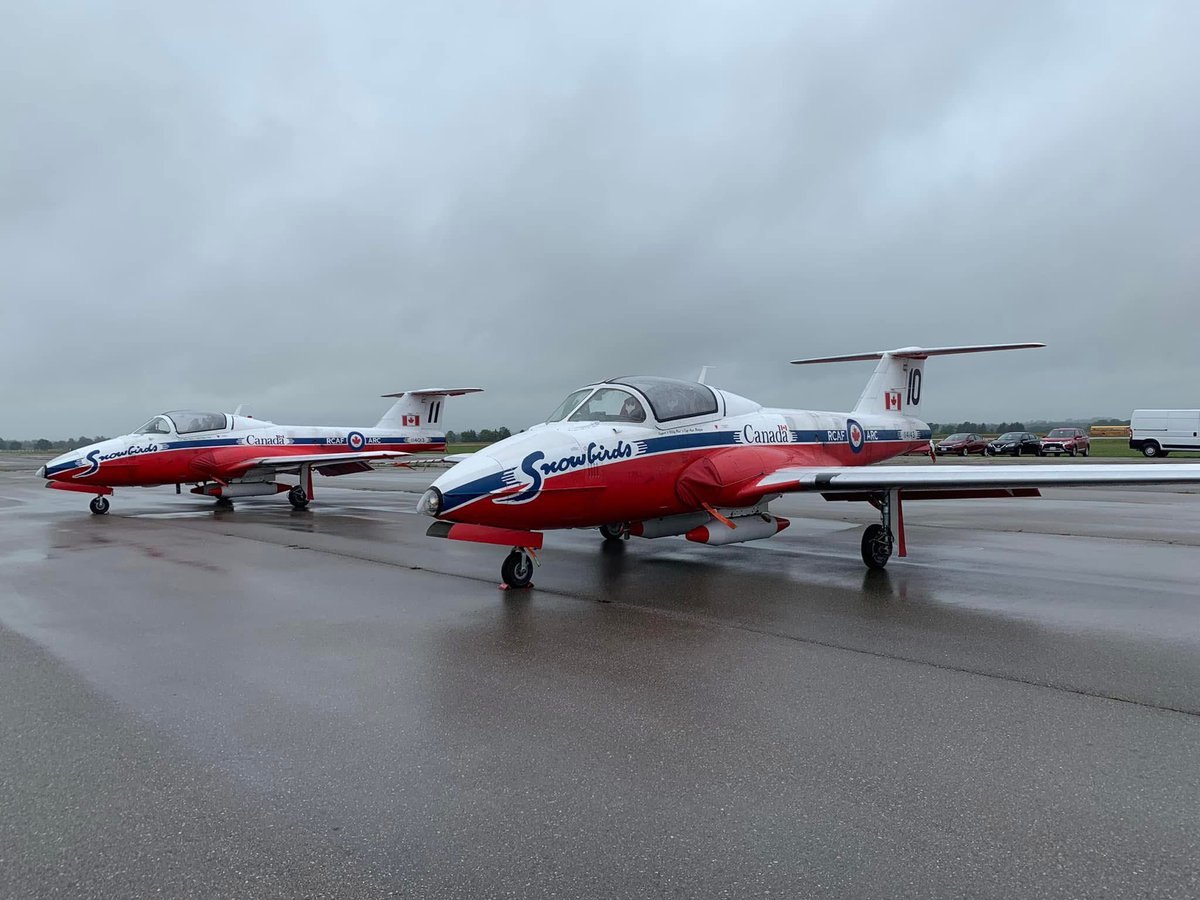 DavidartHills's tweet photo. It’s 🇨🇦 National Aviation Day. Here’s six Canadian built RCAF airplanes. The DHC-6 Twin Otter, DHC-1B Chipmunk, Fleet 60K Fort, and of course the Canadair Tutor flown by the CF Snowbirds! 
#avgeek https://t.co/dXm3LFd4aI