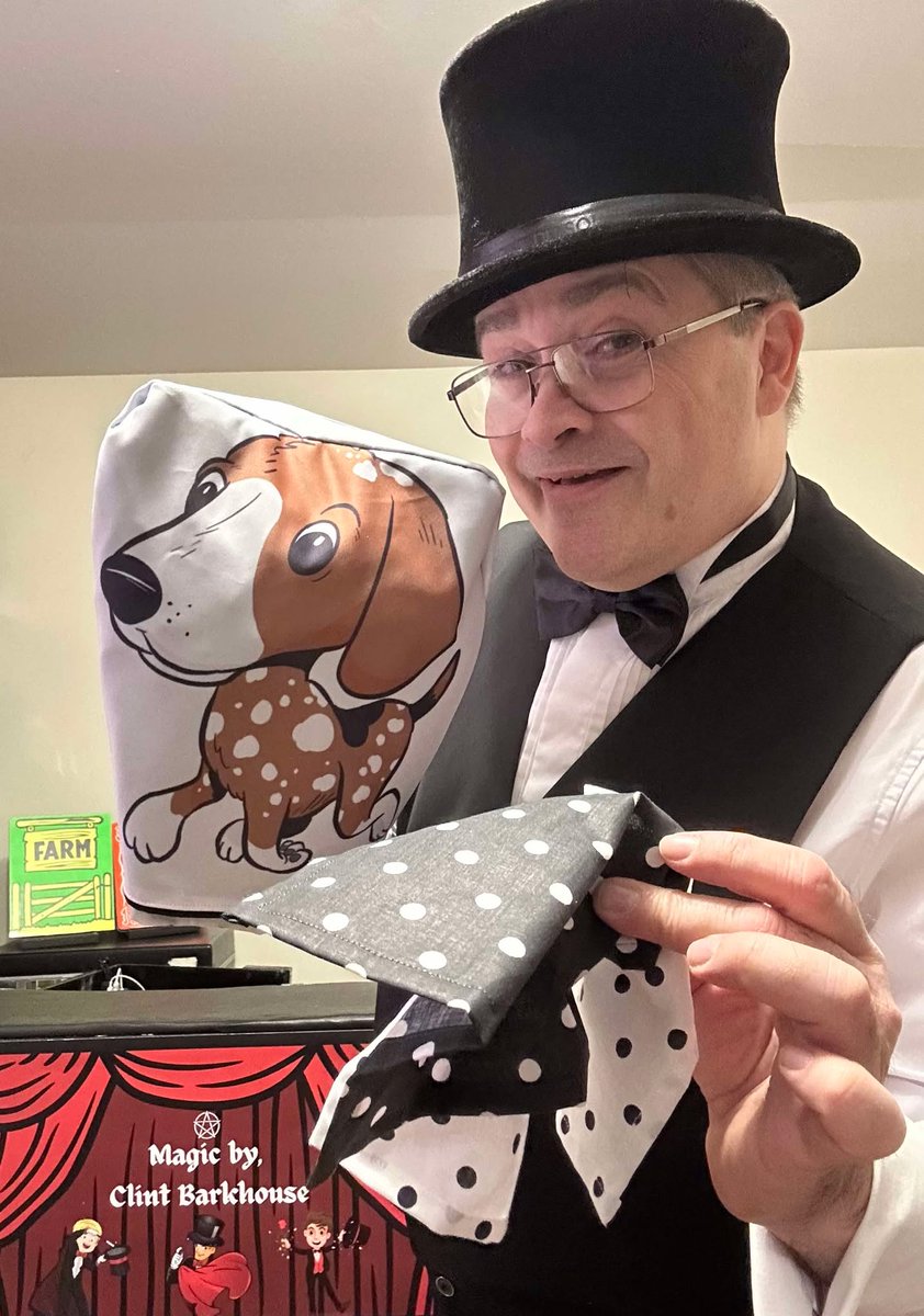 StoryCharmRec's tweet photo. Spotty bag magic trick gets the children laughing &amp; smiling, guessing how plain silks became SPOTTY!

Book your magic show or inquire today!
https://t.co/pwIYyotXv7 
London Ontario 
Southwestern and,
Southern Ontario Canada

#birthday #magic #magician #magicshow #fun #events https://t.co/603cvR80lj