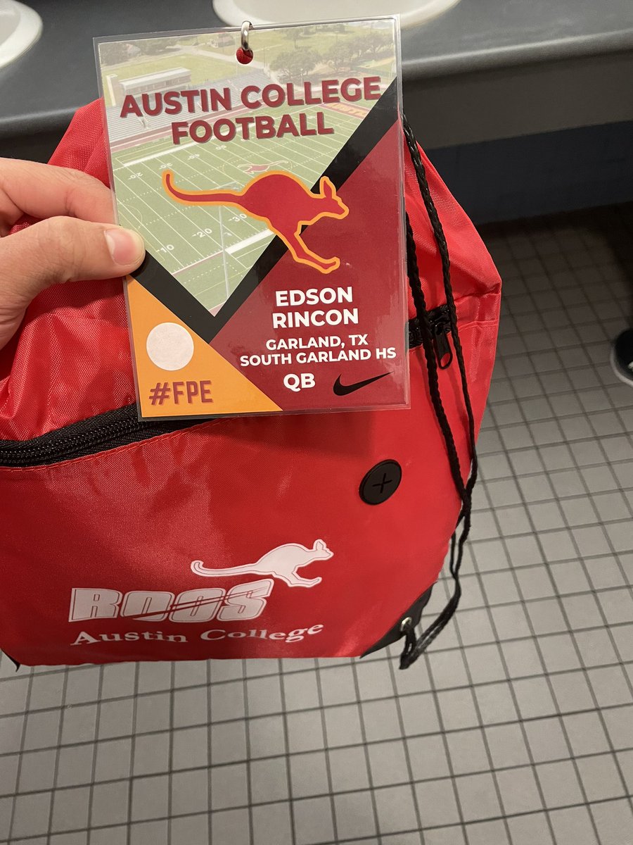 Had a great official visit at Austin College! Truly appreciate the hospitality and the incredible treatment from everyone. #GoRoos <a href="/TonyJoeWhite5/">Tony Joe White</a> <a href="/Coach_OMelia/">Chad O'Melia</a> <a href="/Coach_Connelly/">Coach Bob Connelly</a> <a href="/CoachBrionesAC/">Bobby Briones</a> <a href="/RoosFootball/">Austin College ’Roos Football</a> <a href="/AustinCollege/">Austin College</a>
