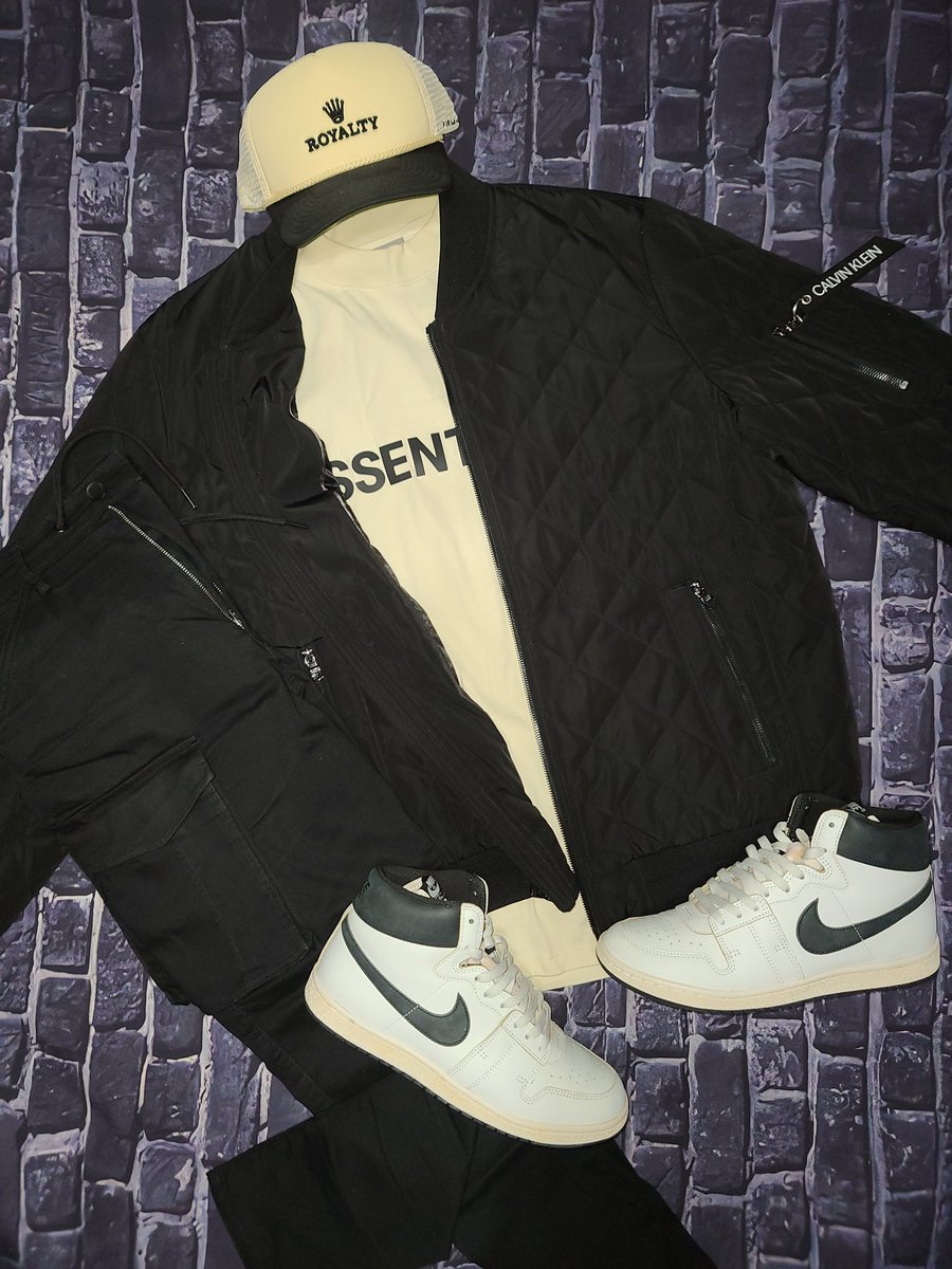 ChesthairCheeto's tweet photo. #outfitoftheday #ootd #combooftheday #Sundayfit @outfitgrid
A Ma Maniere x Jordan Air Ship #kotd https://t.co/K5bGXaclEE