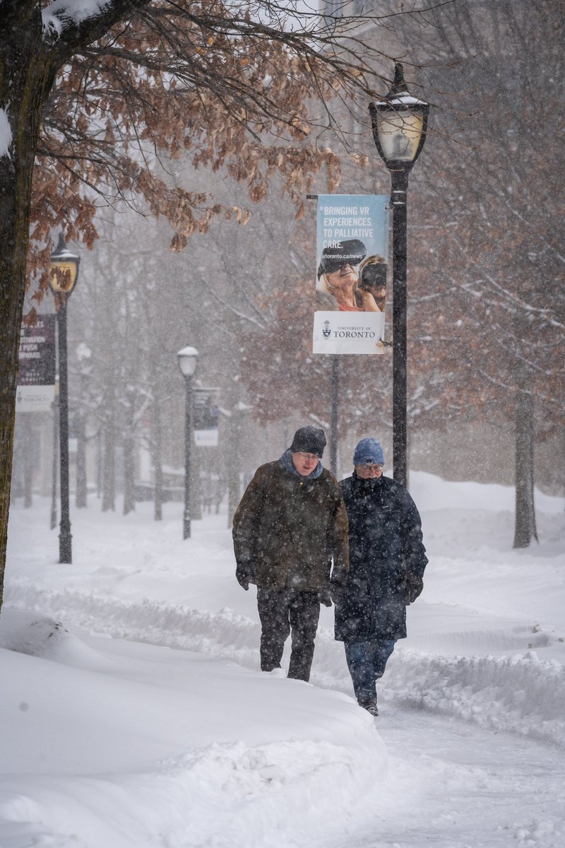 painkillaah's tweet photo. I risked my life for theses photos
#Toronto #streetphotography #photography #twitterphotography #wintervibes #snowfall #snow #winter https://t.co/wKEoW8XhSU