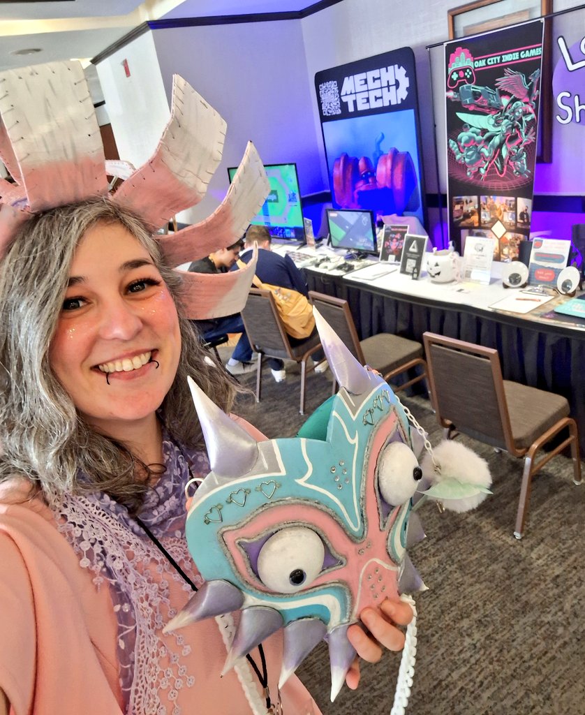 Day 1 of <a href="/IbashoCon/">IbashoCon</a> was SO MUCH FUN!!

SUCH great energy and so many people stopped by to chat and play local indie games made by  <a href="/TooMuchTomato/">🍅toomuchtomato.bsky.social</a>
<a href="/sam_makes_games/">sam_makes_games</a>
<a href="/TeamKD_Games/">DRIFT BOOM BOOM (Video Game)</a>
#Ibashocon