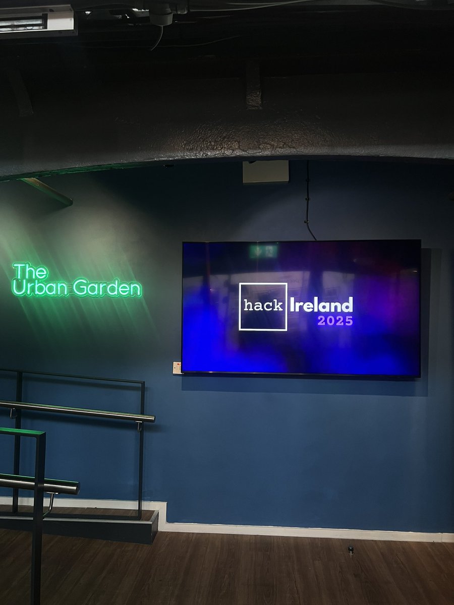 Really cool to see so many students and young builders grinding for 30hrs straight at 🇮🇪Ireland’s biggest hackathon! 

Great that <a href="/intercom/">Intercom</a> <a href="/OpenAI/">OpenAI</a> <a href="/stripe/">Stripe</a> <a href="/tines_hq/">Tines</a> sponsored it too