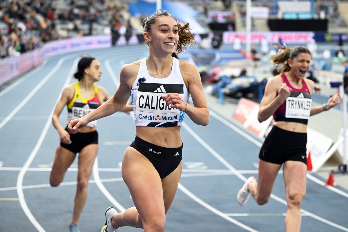 FFAthletisme's tweet photo. ☀️ C'était son jour !

🥇 Iris Caligiuri (Entente Savoie Athlé) remporte son tout premier titre de championne de France Elite en 23''39 à Miramas !

🤩 Record personnel en prime !

💻 Les #CFAthlé sont à revivre sur https://t.co/xgXE6U6Tof. https://t.co/SaQFjDYn0K