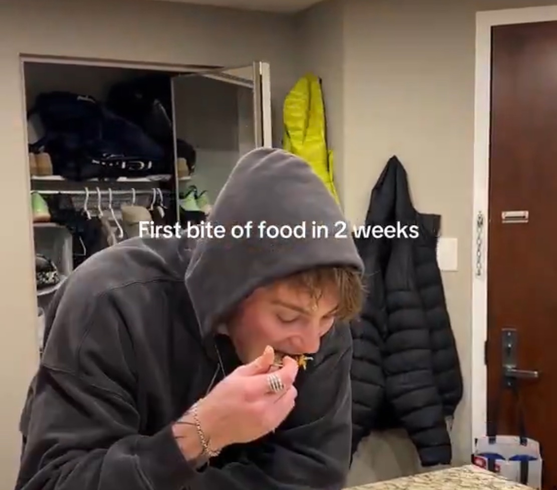 August_8_th's tweet image. I hope one day I can be a fraction as disordered as gym bros on TikTok