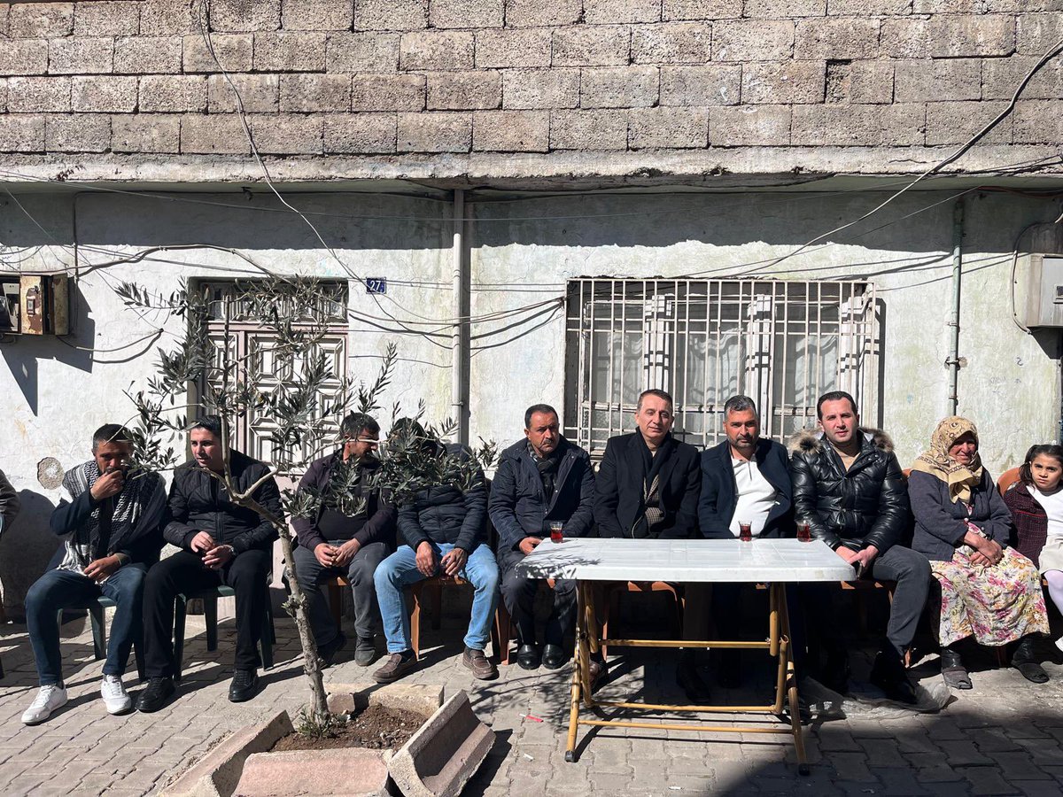 Büyükkarakuyu Mahallemizden çok değerli Hüseyin Kaya amcamızın torunlarının Nişan merasimine katılarak Nişan yüzüklerini takmak bize kısmet oldu.

Aile kuran yeni çiftimize bir ömür boyu mutluluklar diliyorum.
Allah hayırlı uğurlu eylesin.