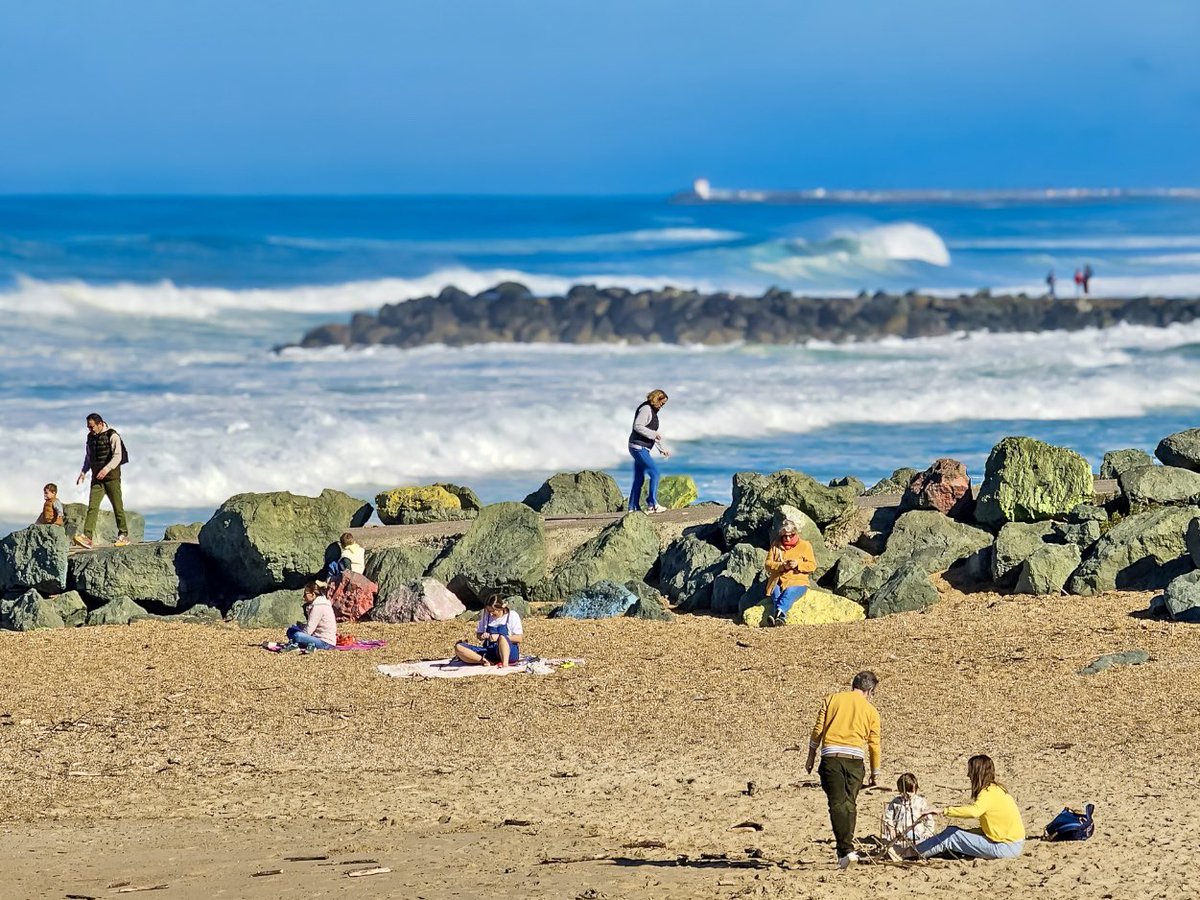 Ville d'Anglet (@villeanglet) on Twitter photo 😇Et vous, votre dimanche vous avez joué sur la plage ?
☀️…Ou flâné, marché, couru, surfé, profité…
😎Bonnes vacances #Anglet #VilleAnglet📸©️TG <a href="/Meteo_Pyrenees/">Météo Pyrénées</a> <a href="/atout_france/">Atout France</a> <a href="/StephanieF3EH/">Stéphanie Deschamps</a> 😇Et vous, votre dimanche vous avez joué sur la plage ?
☀️…Ou flâné, marché, couru, surfé, profité…
😎Bonnes vacances #Anglet #VilleAnglet📸©️TG <a href="/Meteo_Pyrenees/">Météo Pyrénées</a> <a href="/atout_france/">Atout France</a> <a href="/StephanieF3EH/">Stéphanie Deschamps</a>