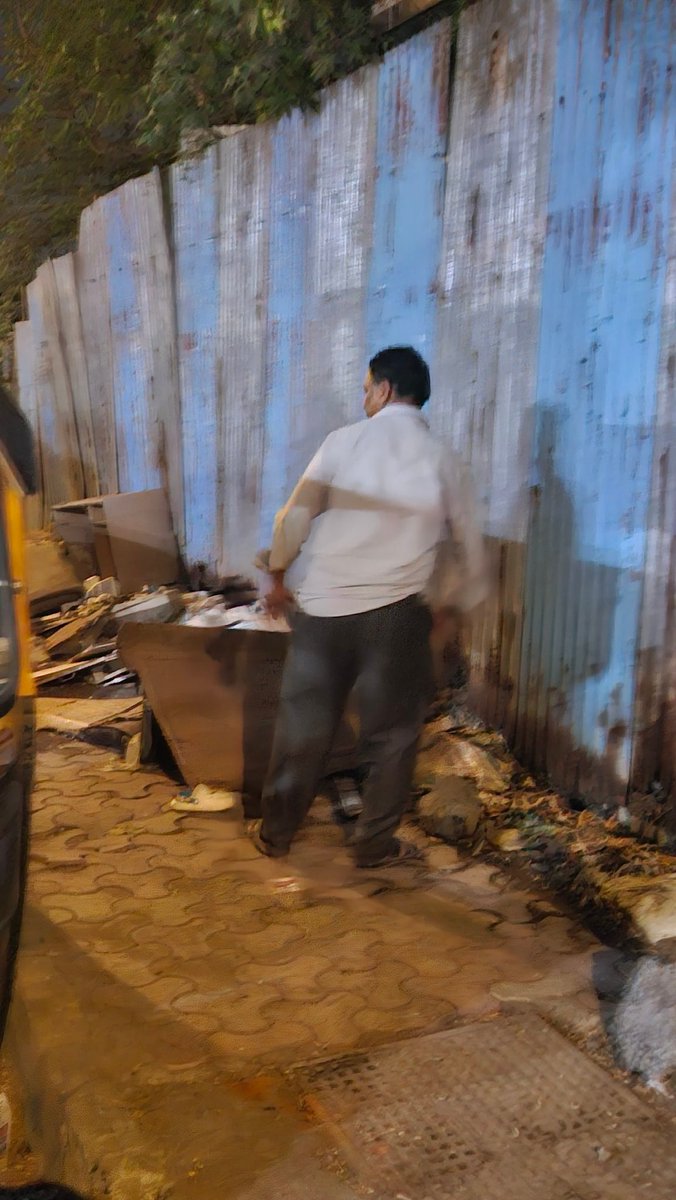chiefharry's tweet photo. Date 23 Feb 25 Despite no of complaints and request the Bhoomi Gundecha lane has become public toilet and there is no improvement https://t.co/TcJWIgWMvd