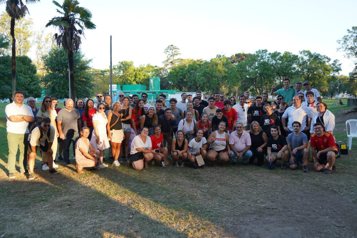 Finde de campamento y renovación de autoridades

Asumio la nueva mesa de conducción de la Cuarta en el clásico campamento de la <a href="/jrlincoln/">Lincoln</a> 

Felicitaciones y gracias <a href="/ChiaraParera/">Chiara</a> por estos dos años
Felicitaciones <a href="/FranPeicoff/">Francisco Peicoff</a> , Fede Defunchio  y a toda la nueva conducción