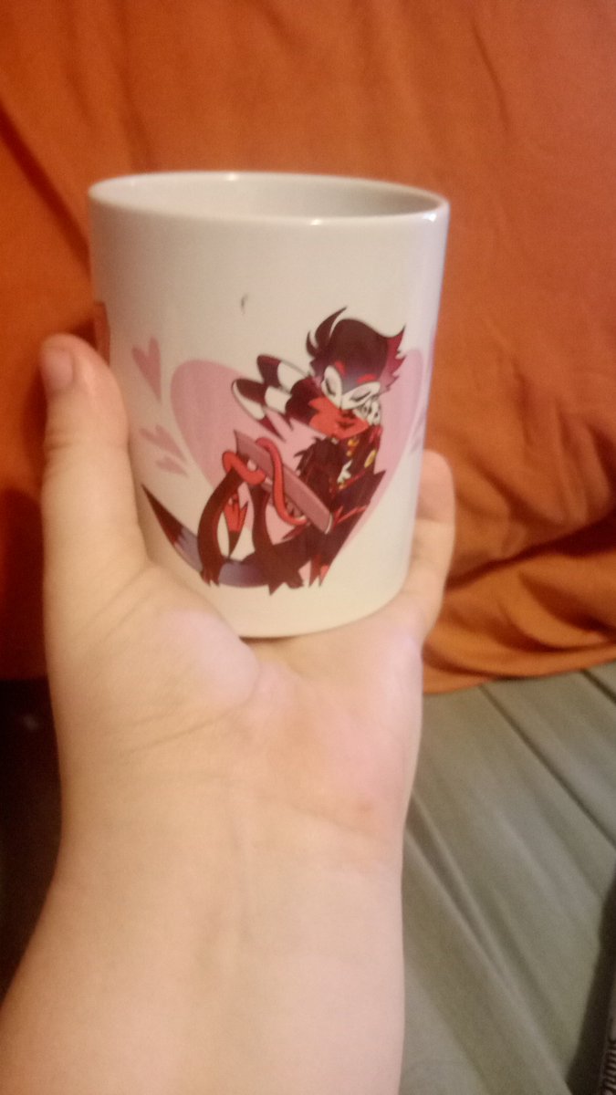 TigerHeart89's tweet photo. @Strawbun_miilk Yo did anyone else get that mug printed backwards cus mine totally is.  And I ordered it from the shark robot store. https://t.co/1upgv4qCec