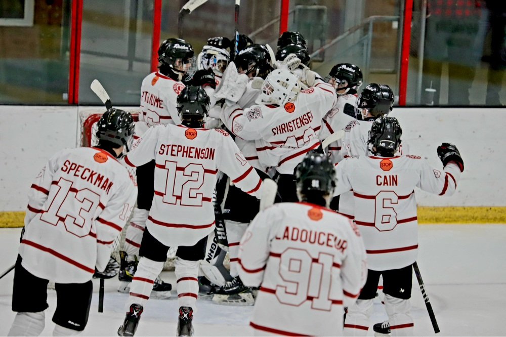 Last night was a big night for your #Raiders 
-Crowned D2 champions
-#1 seed in Regions 
-win # 50 on the season 
#RaiderNation let's roll!
🏒🏒🏒🏒🏒🏒🏒🏒🏒