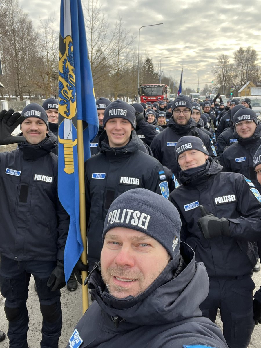 Pärnus marsitud ja uutel kolleegidel politseivanne antud. ‼️Muideks avalduste vastuvõtt meie juurde juba alates 25.02‼️ #Eesti107 #politseijapiirivalvekolledž #sisekaitseakadeemia #politsei