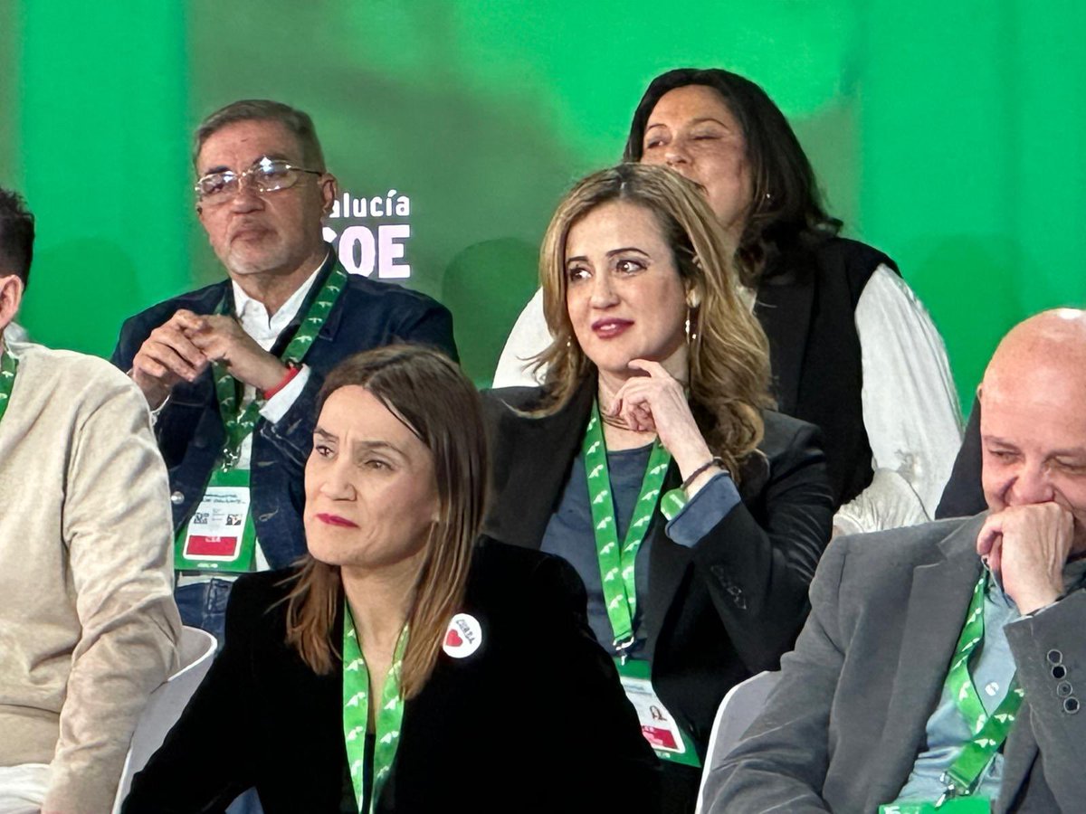 RaquelVegaC's tweet photo. Mi agradecimiento a @mjmonteroc y a @JFdezdelosRios por la oportunidad de construir junto a ambos el nuevo tiempo de la socialdemocracia con acento andaluz.

La Secretaría de Campañas y Actos de Andalucía es un reto que asumo con humildad y enormes ganas de currar. 

A por todas. https://t.co/WgZj0wcnUT
