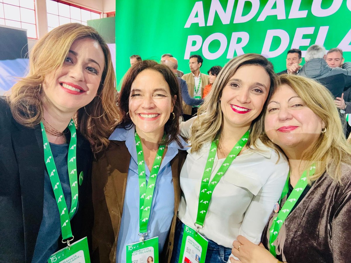 RaquelVegaC's tweet photo. Mi agradecimiento a @mjmonteroc y a @JFdezdelosRios por la oportunidad de construir junto a ambos el nuevo tiempo de la socialdemocracia con acento andaluz.

La Secretaría de Campañas y Actos de Andalucía es un reto que asumo con humildad y enormes ganas de currar. 

A por todas. https://t.co/WgZj0wcnUT