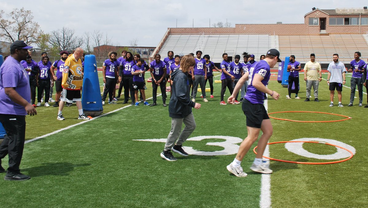 Defiance College Football tweet media