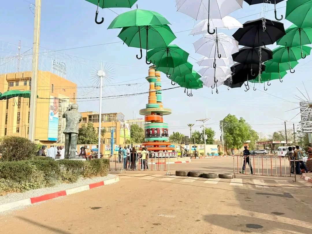 Ouagadougou aux couleurs du #FESPACO. 

❤️ Le BURKINA FASO ❤️

📷: Facebook