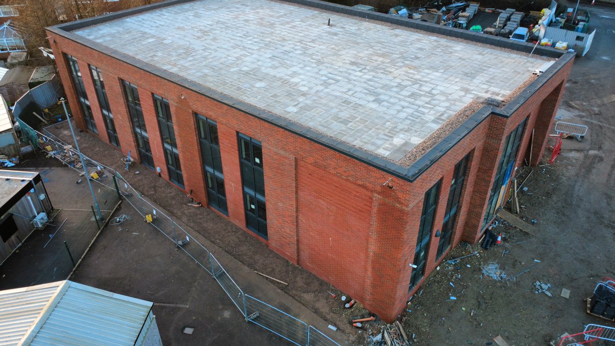 There have been more changes to the new build site as it nears completion, with the large white fence that surrounded the building now mostly down, replaced with temporary fencing. The scaffolding is now fully down and we can now see our new building!
#wearerumworthschool