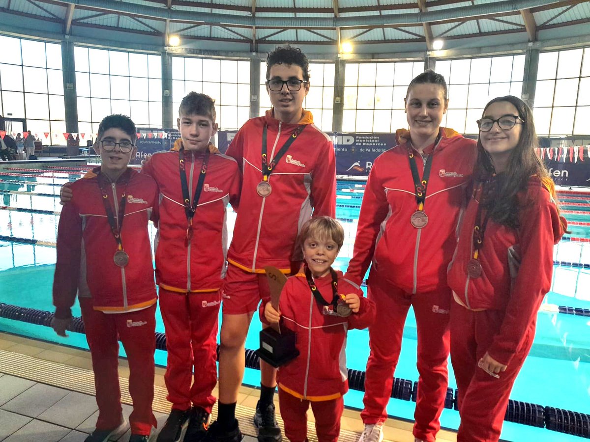 Castilla y León sube al podium en el Campeonato de España de Natación Adaptada #edadescolar

El combinado <a href="/fedeacyl/">Deporte Adaptado CyL</a> completa una gran competición pese a la baja de Yasser del Bosque 🏊🏊

#CESA #CyL