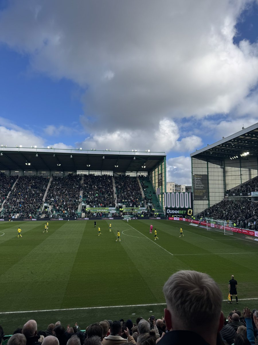 GarethFalconer_'s tweet image. There’s just something special about this Hibs team right now 💚