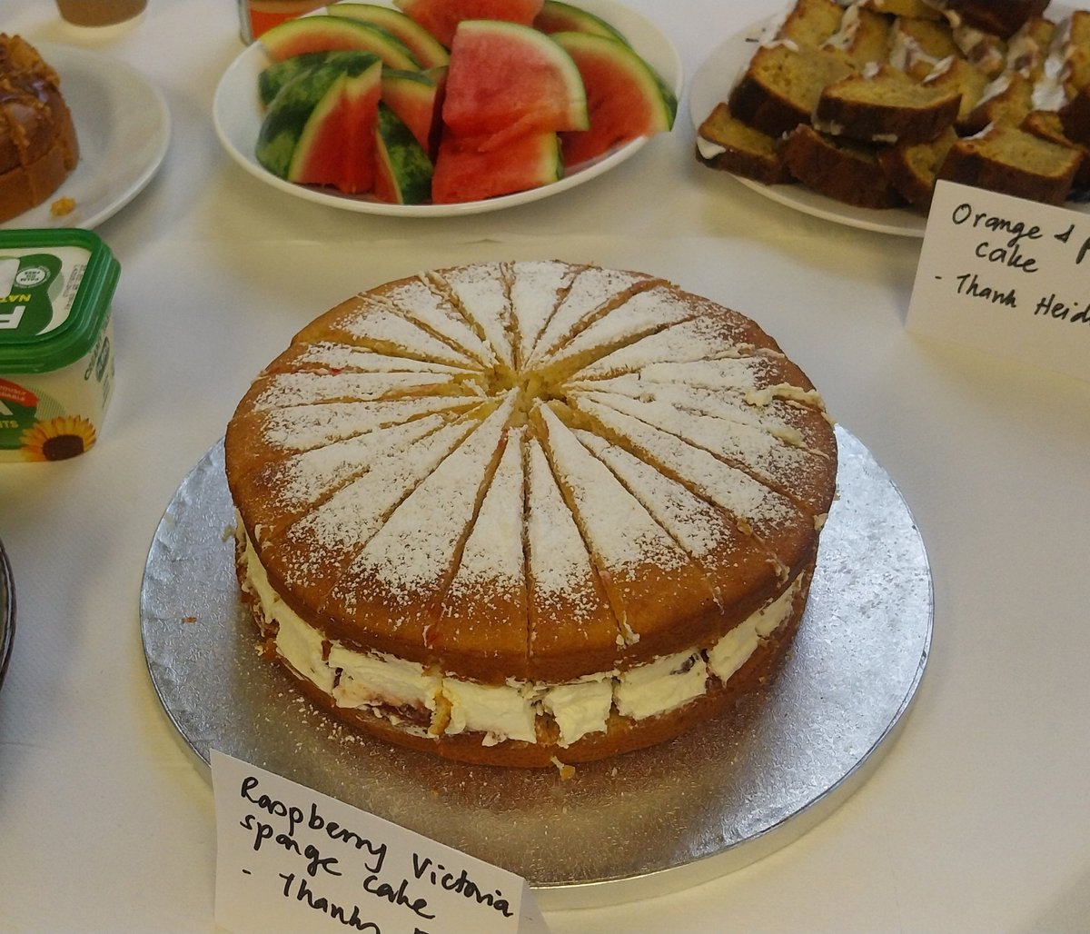 heidi_ed's tweet photo. #TeaAt3 went very quickly this week. It was all gone by 15.17.
We had coffee shortbread, 🍊, pistacchio and cardamon 🎂, treacle and flaxseed sodabread, and a beautiful victoria sponge.
#ItsMoreThanJustCake #BuildingCultureThroughRitual @RCollEM @WhitHealth https://t.co/kxHqgz780o