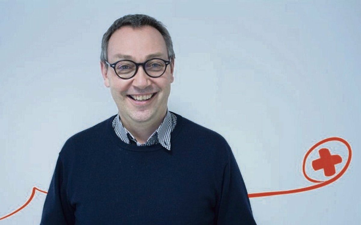 humanite_fr's tweet photo. « Mon fils est noir et il se fait bien plus arrêter que ses copains » : François Miquey, le pharmacien qui a coupé le sifflet de Bruno Retailleau sur l’immigration 

➡️ https://t.co/FPRJfWuYZf https://t.co/mlfBgd39iJ