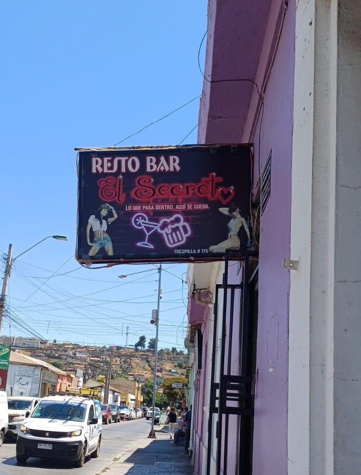 "Nunca nadie le había ido a visitar, ni hablar del condon vaginal, ni como usarlo, solo a algunas mujeres chilenas y migrantes les habían hablado del tema en los centros de salud. Ellas quedaron muy agradecidas". 

Herminda González en cervecerías de Ovalle, 22 febrero de 2025 😘