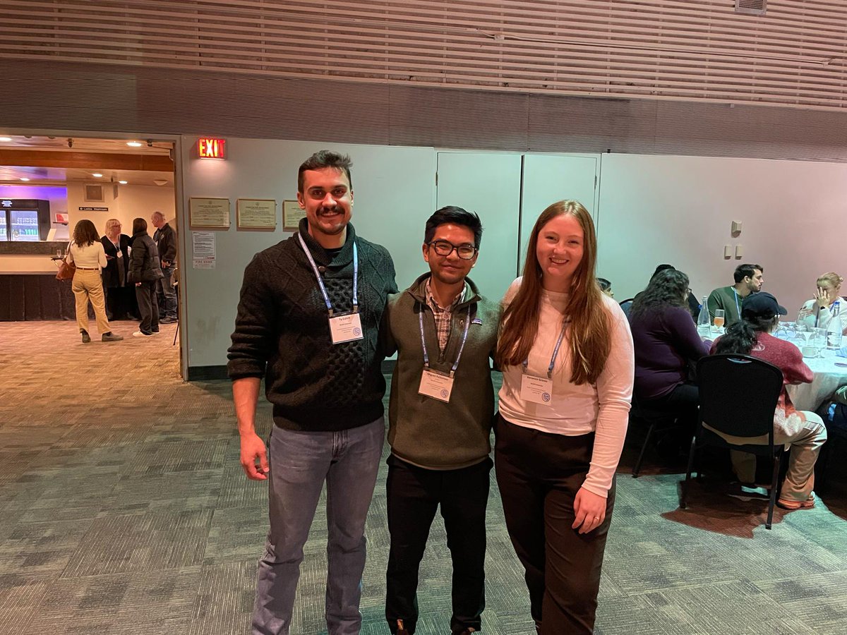 AFS Quebec (@afsquebec) on Twitter photo Our AFS Ex-Comm members attended the third annual SCAS conference in Hamilton (<a href="/scas_scsa/">Society of Canadian Aquatic Sciences</a>)! 🎉 Happy to keep connecting with the fish community and sharing our passion for aquatic science. 🐟🌊
Hope to see you at our third AFS symposium! 👀
#AFSQCS2025 Our AFS Ex-Comm members attended the third annual SCAS conference in Hamilton (<a href="/scas_scsa/">Society of Canadian Aquatic Sciences</a>)! 🎉 Happy to keep connecting with the fish community and sharing our passion for aquatic science. 🐟🌊
Hope to see you at our third AFS symposium! 👀
#AFSQCS2025