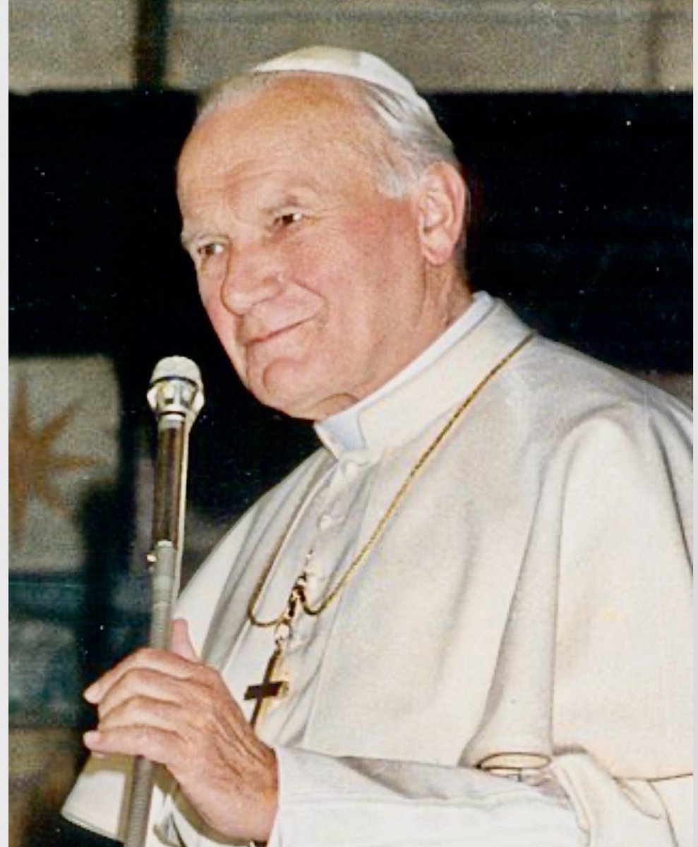 Jhonffonseca's tweet image. El mejor Papa de la Historia

Juan Pablo II🙏