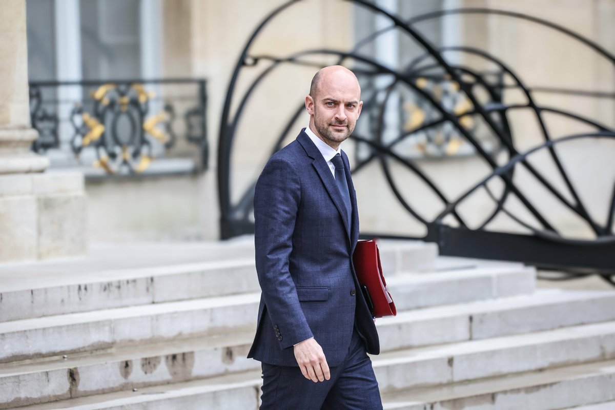 Le Parisien tweet media