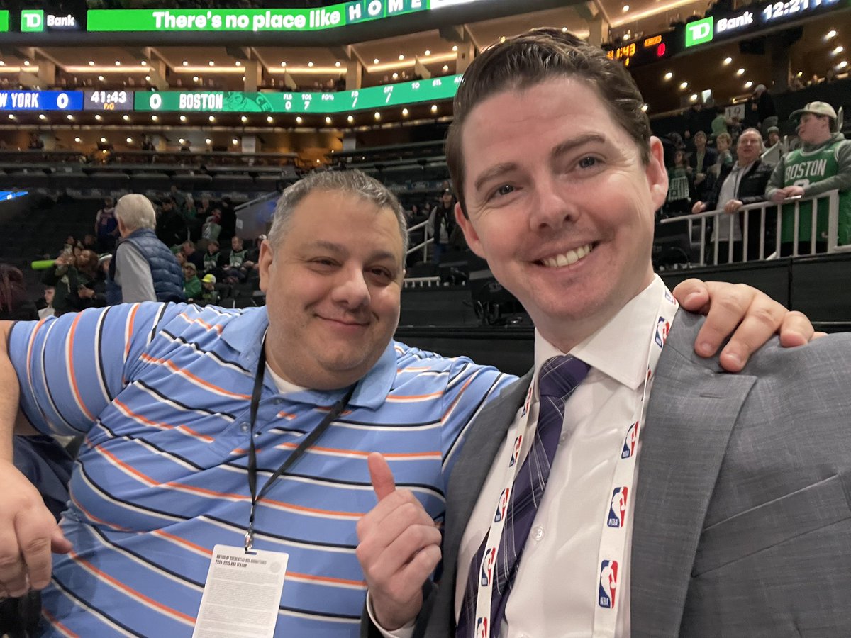 PeteSouris's tweet image. Glad to have @lt_murray back in town for a Sunday Matinee #LeagueThings at it’s finest