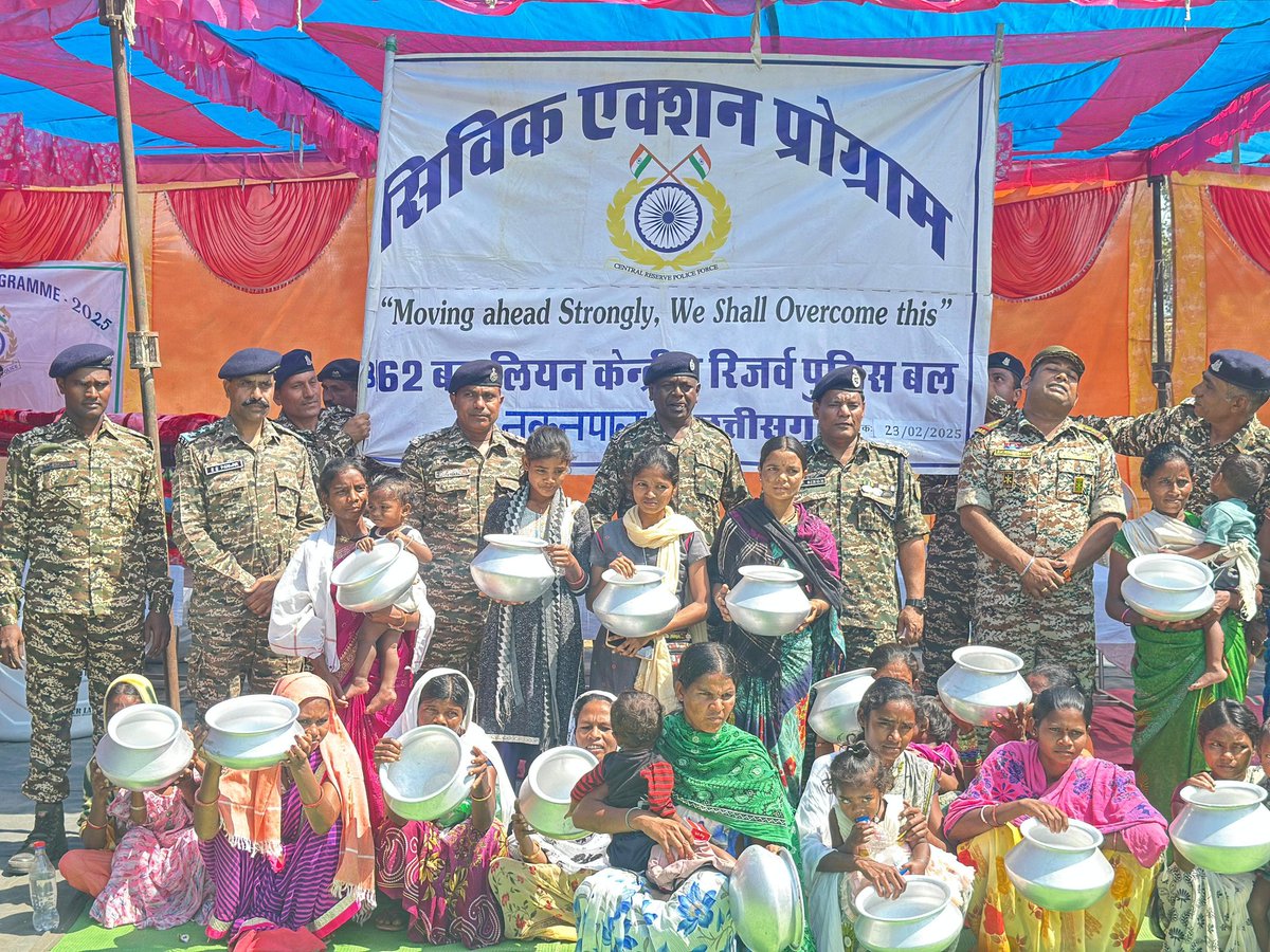 crpfindia's tweet photo. Spreading Smiles, Strengthening Bonds!

62 Bn #CRPF conducted a Civic Action Program in Bijapur, distributing bicycles, blankets, sarees, utensils, slippers & solar lanterns to villagers in Nukkanpal.

Youngsters received cricket kits, volleyballs & school dresses, while a health camp ensured their well-being.
Committed to service, beyond duty!  

#NationFirst
@CTGSECTORCRPF 
@gpsinghips